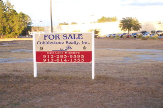  2205 Memorial Drive, Waycross, GA