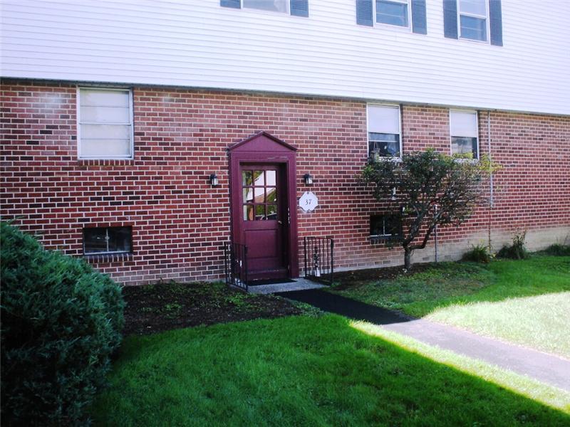 Fairview DriveUnit 1, Danbury, CT