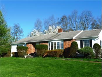  237 Rockefeller Lane, Red Hook, NY