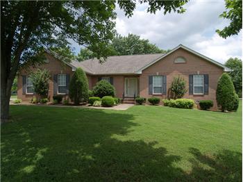  692 Northridge Dr, Gallatin, TN