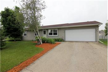  106 Parkway Ave Jacobs Ct, Belleville, WI