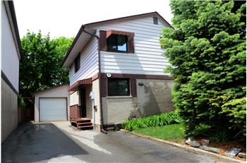  10 Grand Rapids Sq., Brampton, ON