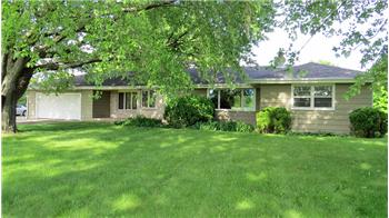  7N577 Stevens Rd, St Charles, IL