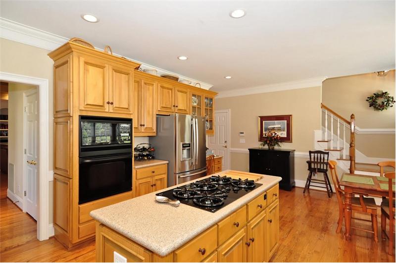 Self-cleaning oven