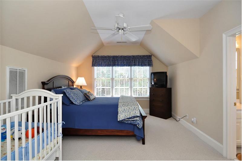 Bonus room also has a full bath, could be a fourth bedroom