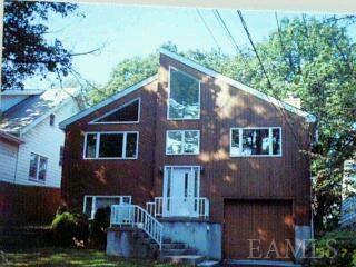  13 Lattin Dr, Yonkers, NY