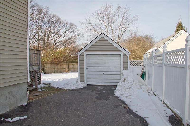 Detached Garage