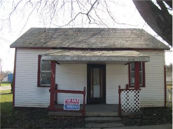  9712 North Price Street, Knightsville, IN