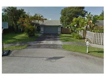  7776 SW 43RD CT, Davie, FL