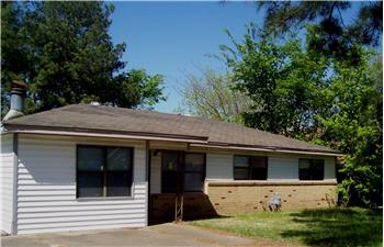  105 Hayes Street, Idabel, OK