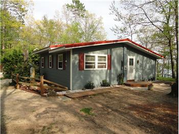  661 Peninsula Trail, Traverse City, MI